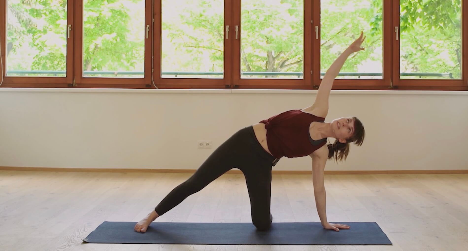 Online Yoga Lena