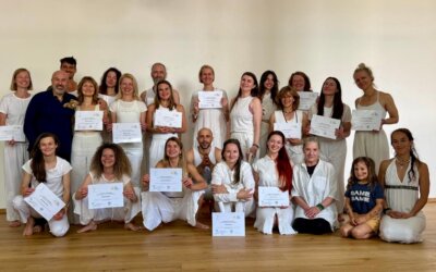 DANKE an unsere 200h YTT Absolvent:innen